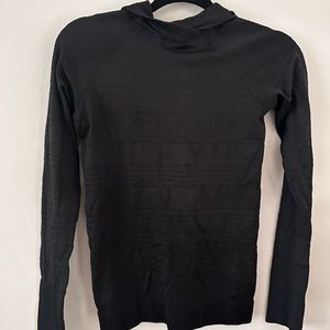 Long sleeve hooded lululemon top